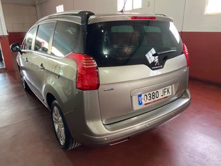 Peugeot 5008 1.6 HDI STYLE 7 PLAZAS 2015