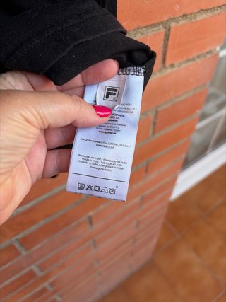 Camiseta Fila Negra Logo Pequeño