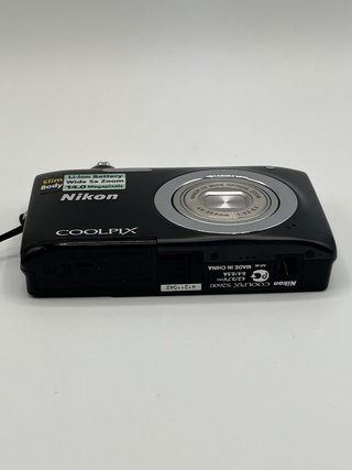 Nikon COOLPIX S2600 14MP Digital Camera Black