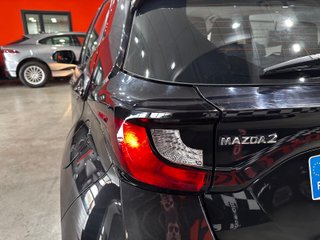 Mazda 2 Hybrid 1.5 85 kW 116 CV CVT Pure Plus (2023)