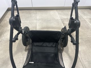 Carrito bebé Kinderkraft 3 en 1 gris