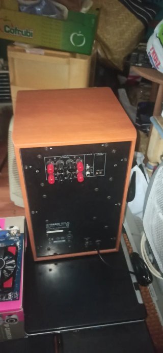 subwoofer yamaha amplificado . Averia.