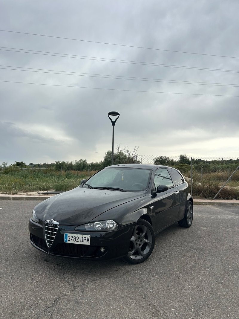 Alfa Romeo 147 2005 - foto 1
