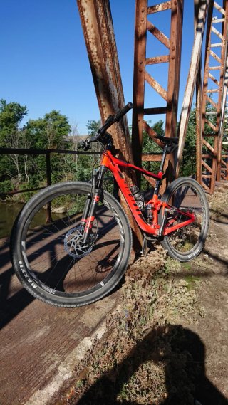Bicicleta MTB Giant Anthem Roja Talla M