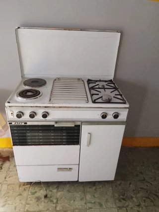 Cocina de gas y eléctrica
