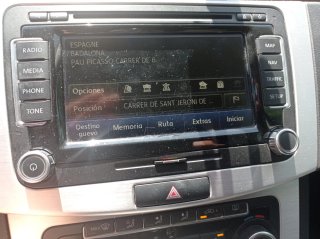 Volkswagen Passat 2011