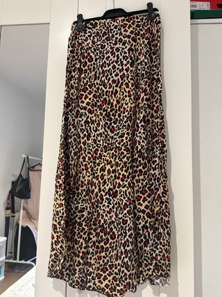 Falda larga satén estampado leopardo