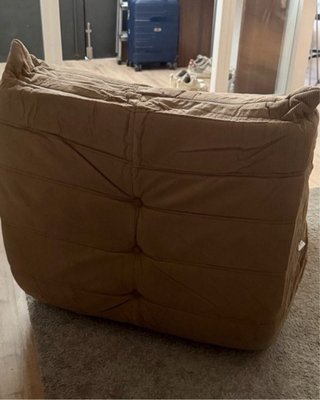 Sofá estilo Togo Marrón Tela