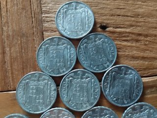 Monedas 5 y 10 Céntimos - Colcio El jinete Ibérico