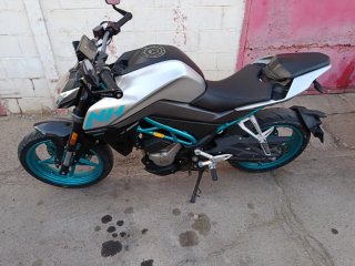CFMOTO NK 300 Naked Moto