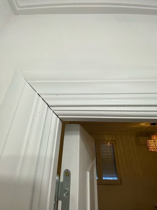 Puertas de madera blanca