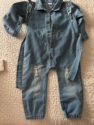 Mono vaquero niña con rotos