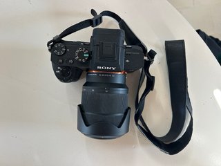 Sony A7 II + Objetivo 28-70mm + Bolsa