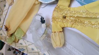 Vari vestiti Barbie anni 2000