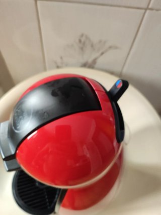 Cafetera Dolce Gusto Roja