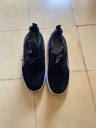 Zapatillas deportivas negras  talla 43