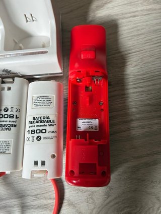 Mando Wii Cars + base y Baterías Recargables