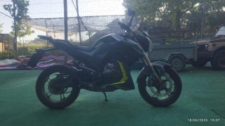 Motocicleta Zontes Z2 Naked