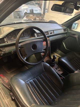 Mercedes-Benz Clase E 1987