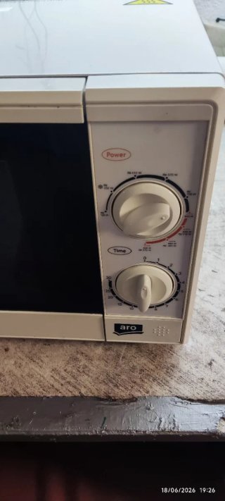 Microondas ARO con grill