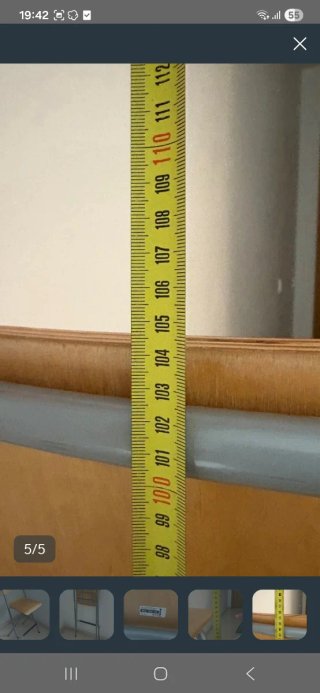 Sgabello pieghevole Ikea in legno e metallo