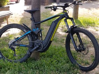 Bicicleta Eléctrica Giant fluor Seminueva 670km