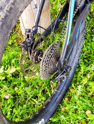 Bicicleta Eléctrica Giant fluor Seminueva 670km
