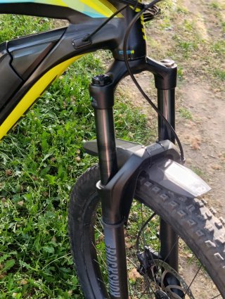 Bicicleta Eléctrica Giant fluor Seminueva 670km