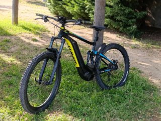 Bicicleta Eléctrica Giant fluor Seminueva 670km