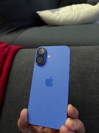 iPhone 16 blu