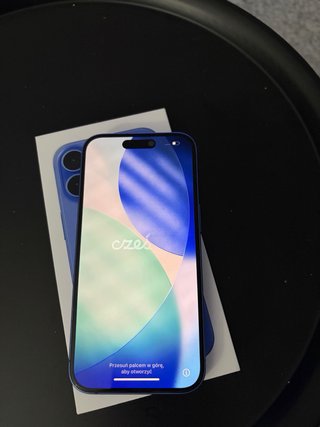 iPhone 16 blu