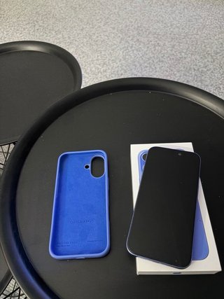iPhone 16 blu