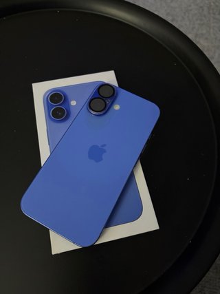iPhone 16 blu