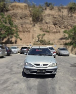 Renault 119890 7700423061 piloto tras izq megane
