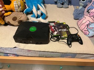 Xbox Original con cables, mandos y juegos