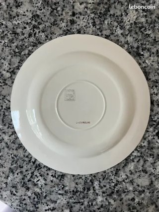 Servicio Platos Salins France Chevreuse, Porcelana