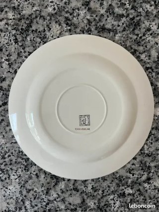 Servicio Platos Salins France Chevreuse, Porcelana