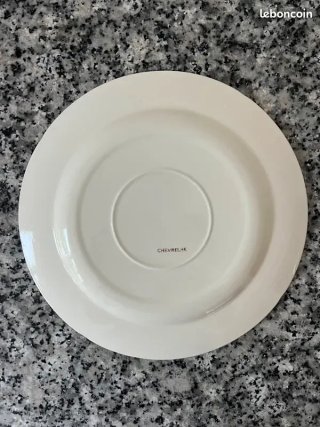 Servicio Platos Salins France Chevreuse, Porcelana