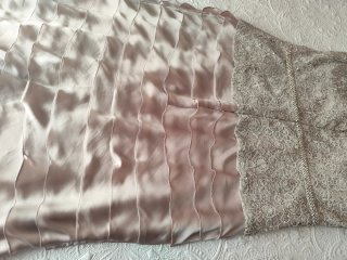 Vestido de fiesta beige y rosa