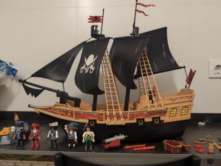Barco Pirata Playmobil con accesorios