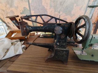 Lote de máquinas de coser antiguas