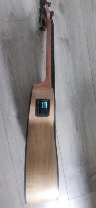 Ukelele Bajo Kala U-Bass Spalted Maple