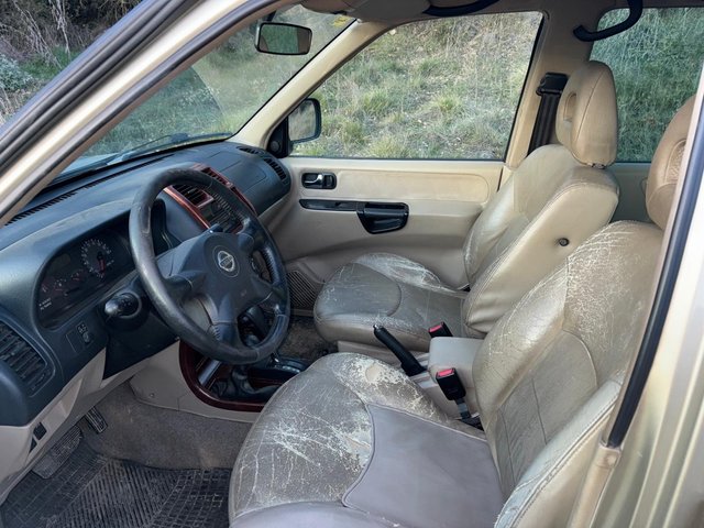 Nissan Terrano II LUXURY