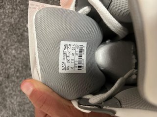 Zapatillas Louis Vuitton Blancas y Grises