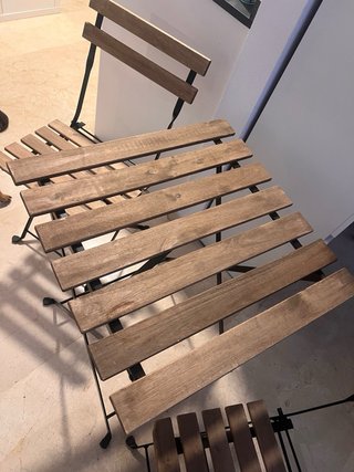 Conjunto mesa y sillas plegables madera