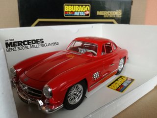 1/18 MODELLO MERCEDES 300 SL RED BURAGO