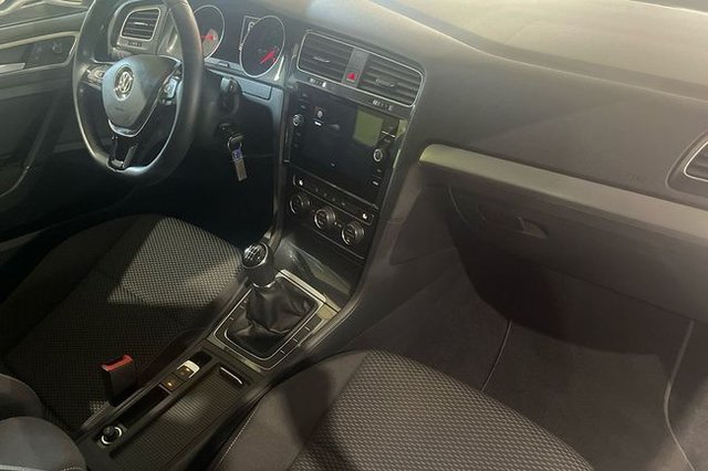 Volkswagen Golf   Business 1.0 TSI 81kW 110CV