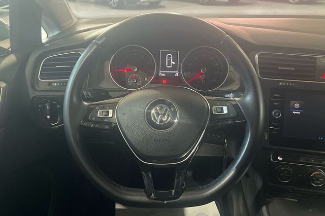 Volkswagen Golf   Business 1.0 TSI 81kW 110CV