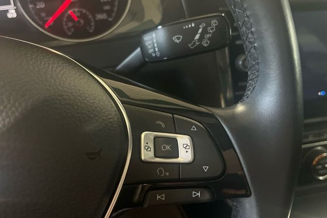 Volkswagen Golf   Business 1.0 TSI 81kW 110CV