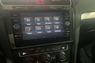 Volkswagen Golf   Business 1.0 TSI 81kW 110CV